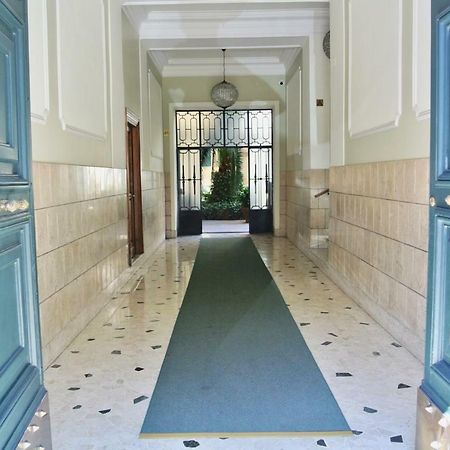 Beautiful Apartment In San Giovanni Close To Colosseo Roma Exterior foto
