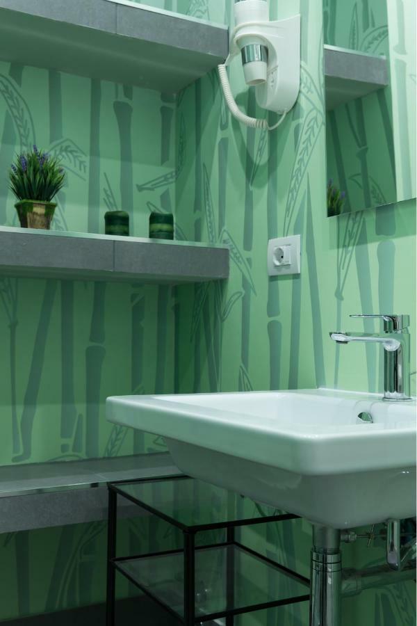 Beautiful Apartment In San Giovanni Close To Colosseo Roma Exterior foto